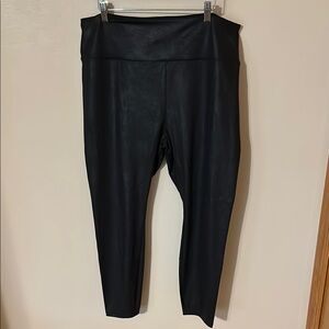 Simply Vera Vera Wang faux Black Leggings size 1X